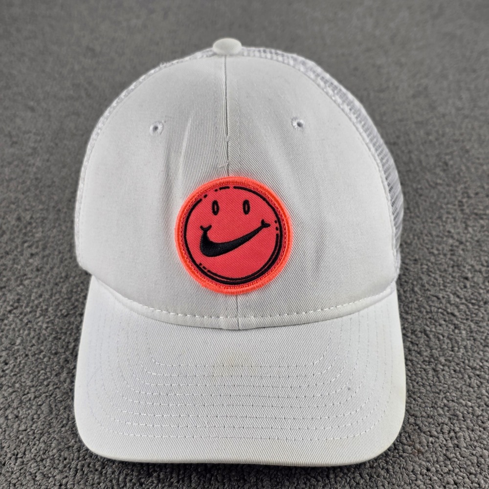 Nike Classic99 Smiley Face Trucker Hat Unisex White Mesh Snapback OSFM